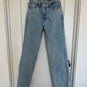 Abercrombie & Fitch 90’s Relaxed Jean High Rise Size 25